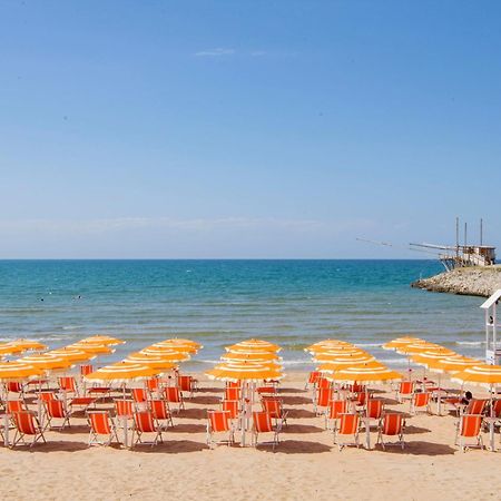Camping Village Baia Falcone ヴィエステ エクステリア 写真
