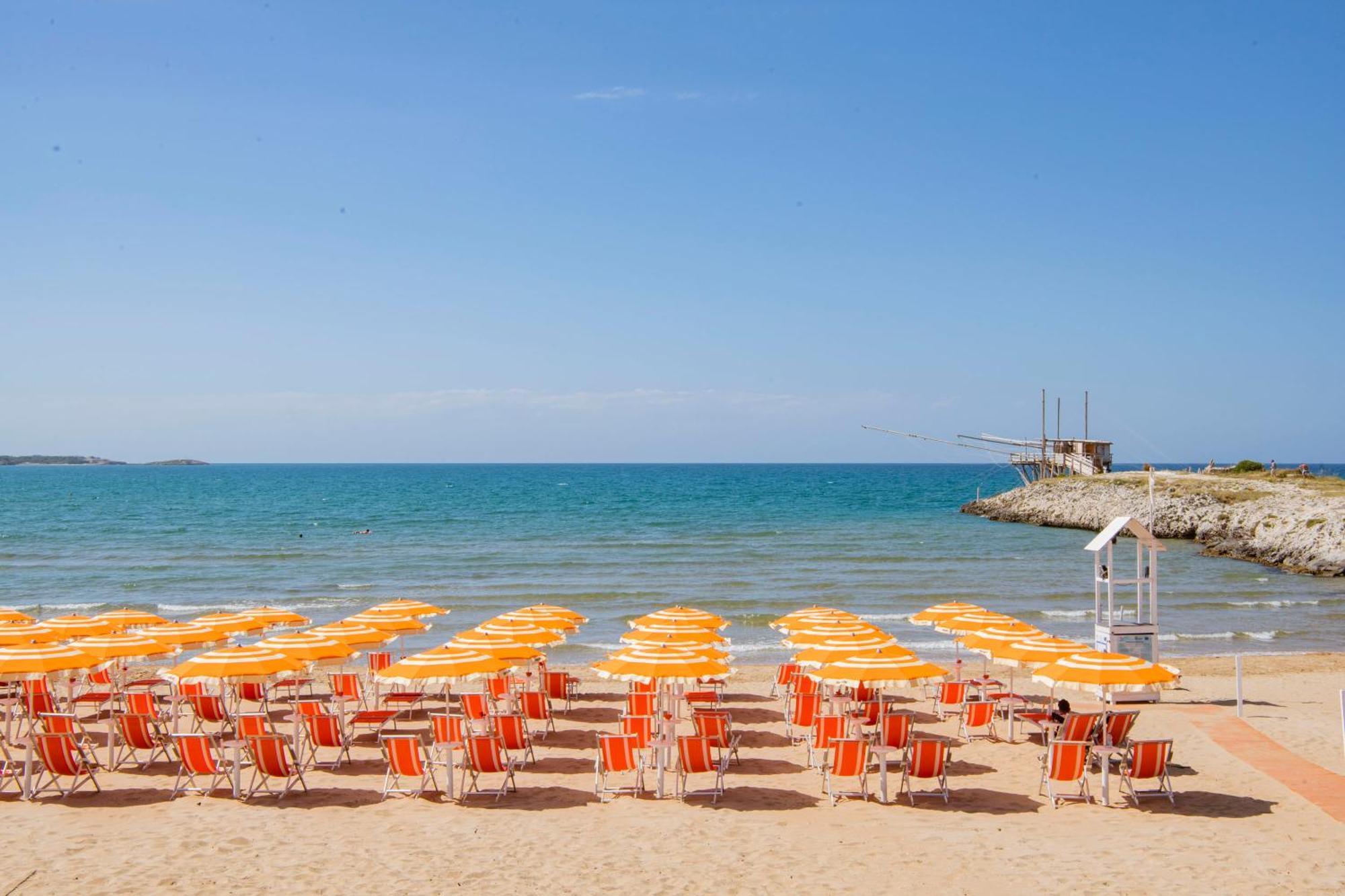 Camping Village Baia Falcone ヴィエステ エクステリア 写真